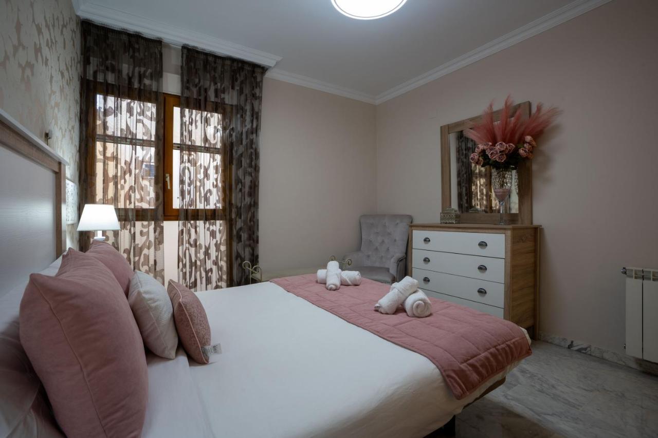Reina Aixa- Apartamento Centro Granada Kültér fotó